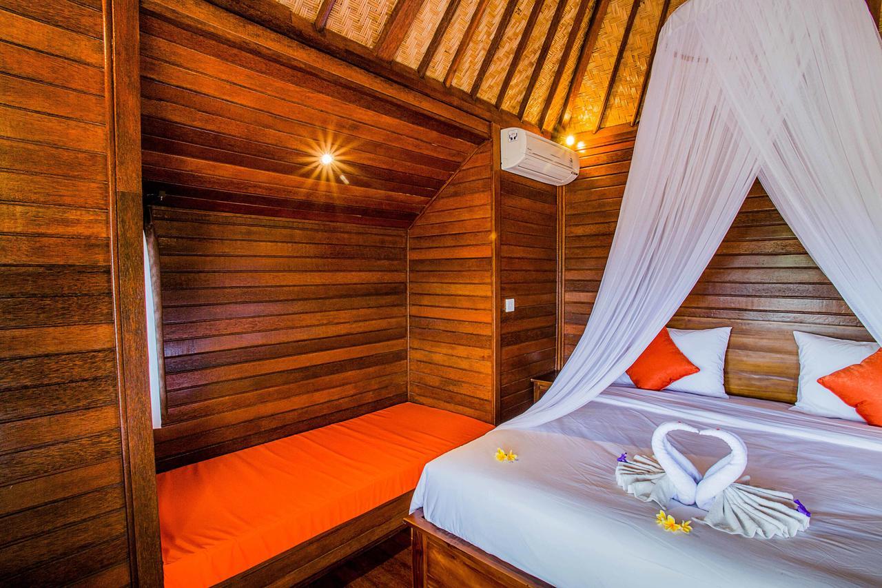 Samanta Huts Hotel Nusa Lembongan  Ngoại thất bức ảnh