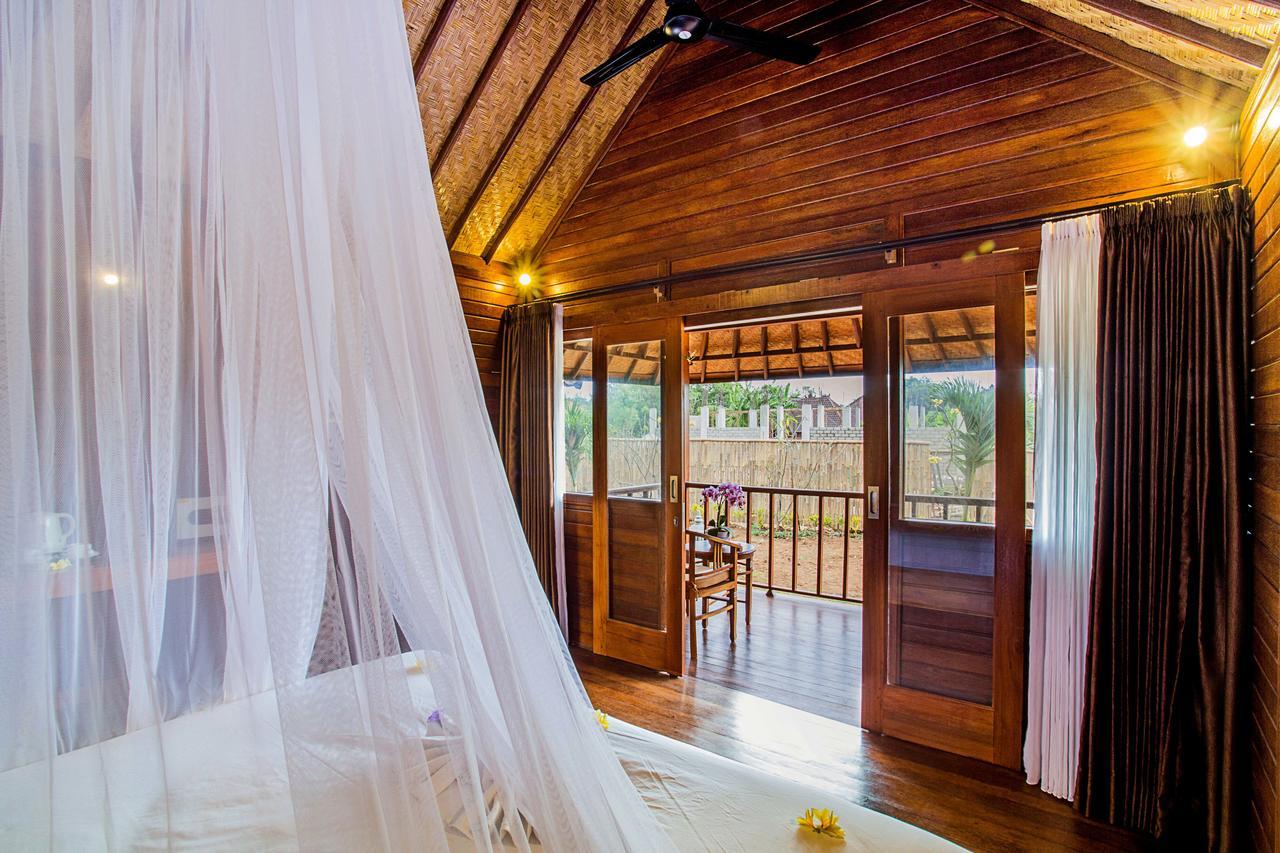 Samanta Huts Hotel Nusa Lembongan  Ngoại thất bức ảnh