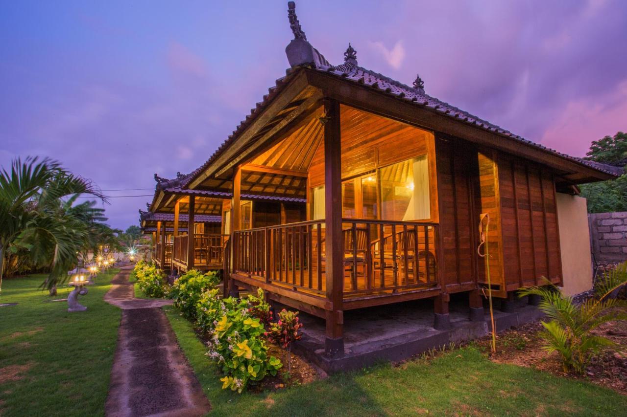 Samanta Huts Hotel Nusa Lembongan  Ngoại thất bức ảnh