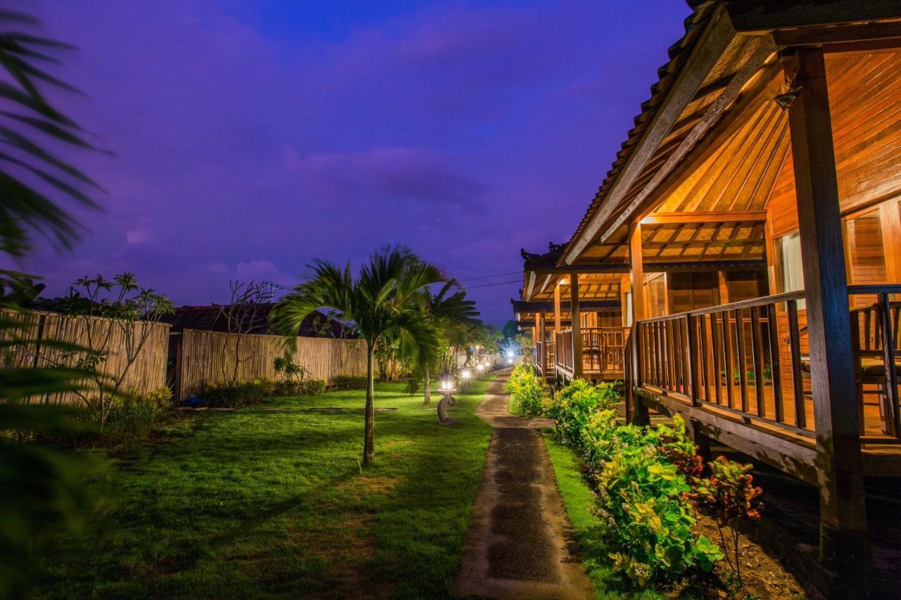 Samanta Huts Hotel Nusa Lembongan  Ngoại thất bức ảnh